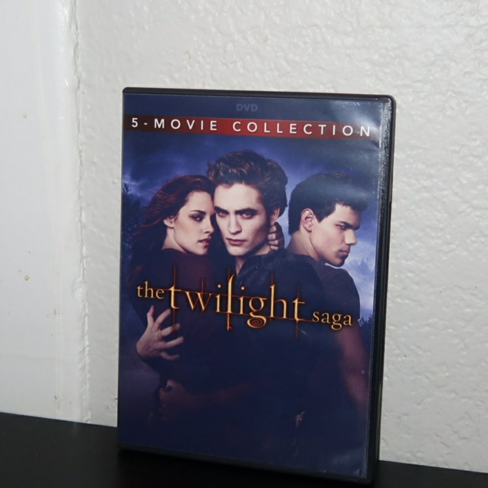 Twilight Complete Saga DVD 5-Movie Collection